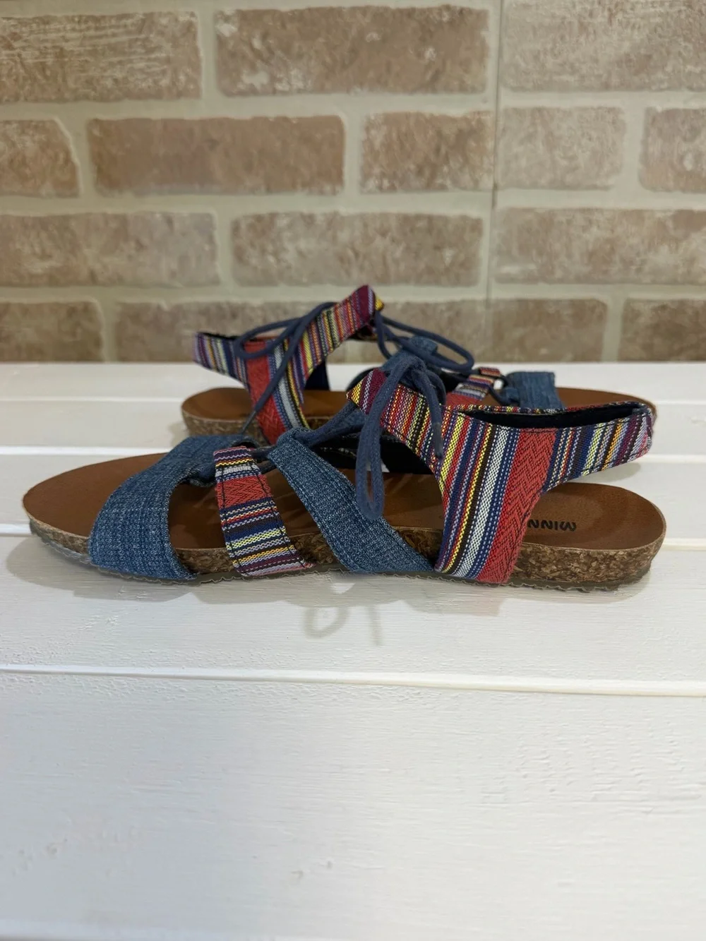 Minnetonka Lace-Up Boho Sandals Denim & Southwest Print Women’s Size 7